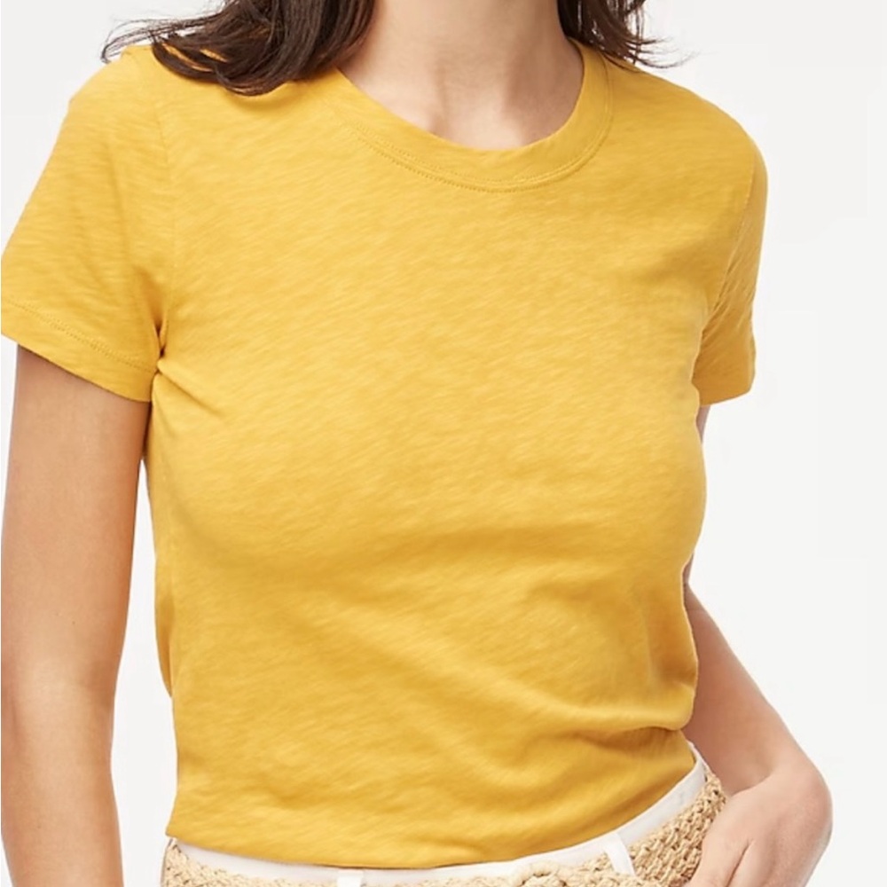 J Crew Girlfriend Tee fall 2025 yellow whimsy boho nature street wear